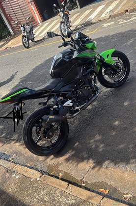 KAWASAKI Z400 KAWASAKI Z400